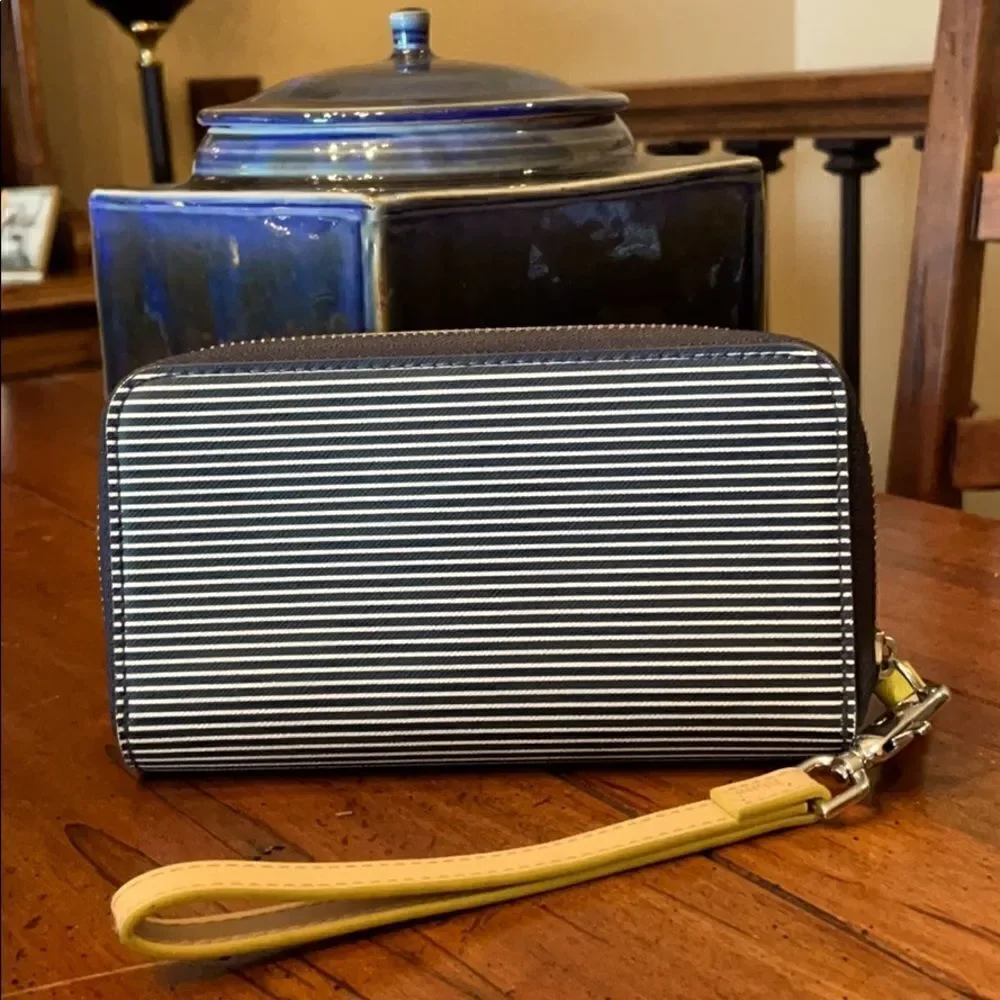 Stella & Dot Navy Stripe Madison Tech Wristlet